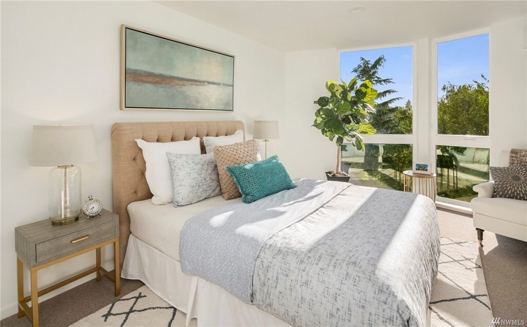 Two minor bedrooms share the 3rd floor. - 818 N 47th St