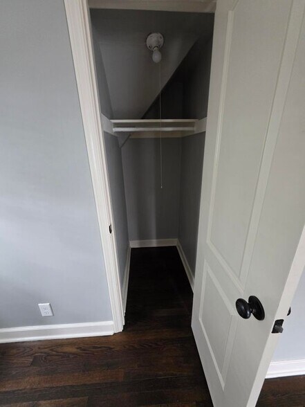 Building Photo - 10826 E Ayers Ave