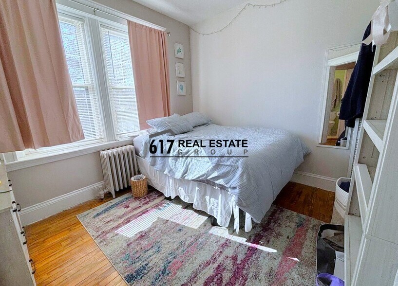 Building Photo - 399 Washington St