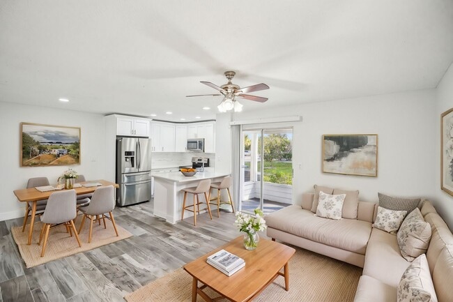 Building Photo - South Bay Plantation Apartments