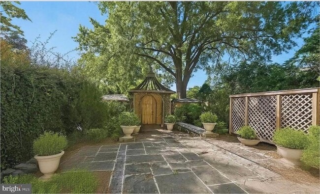 Building Photo - 3308 R St NW