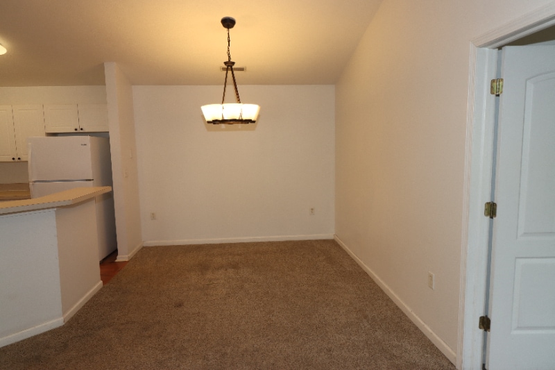 Building Photo - 681 Spring Valley Dr