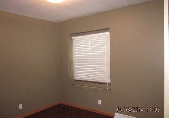 Building Photo - Gorgeous 4 Bedroom Ranch House - Updated photos coming soon