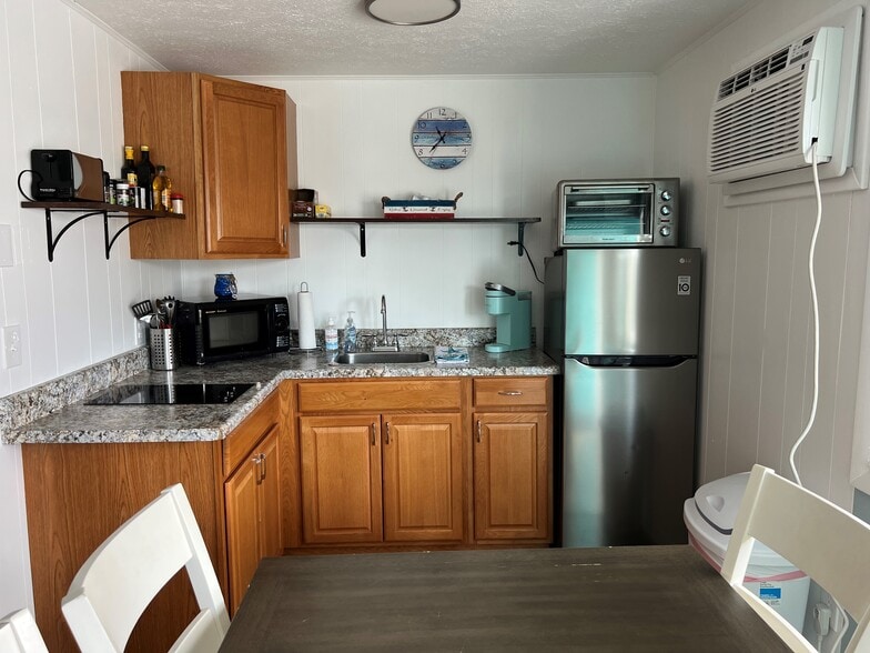Kitchenette - 70 E Grand Ave