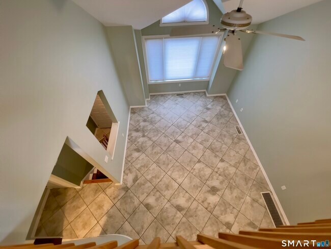 Building Photo - 65 Sandpiper Crescent