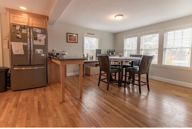 Dining room - 49 Lambert Ave