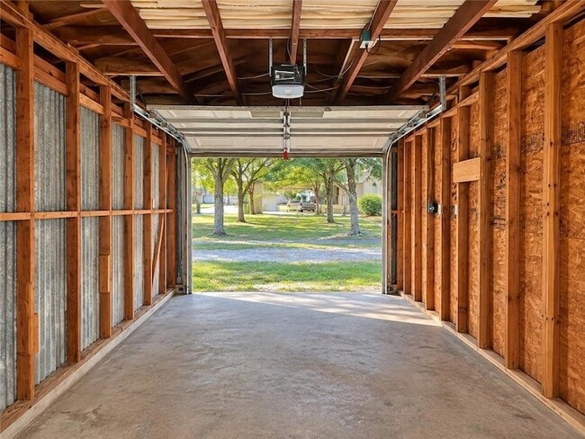 Building Photo - 442 Friscoville Ave