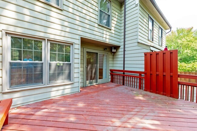 Building Photo - Great 3br 2.5 Bath Townhome in Rockville MD