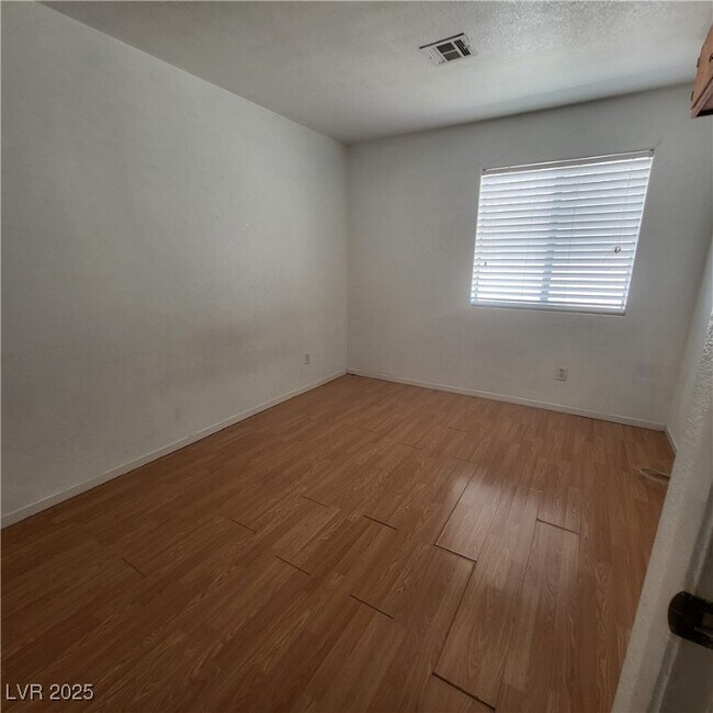 Building Photo - 7813 Seychelles Ct