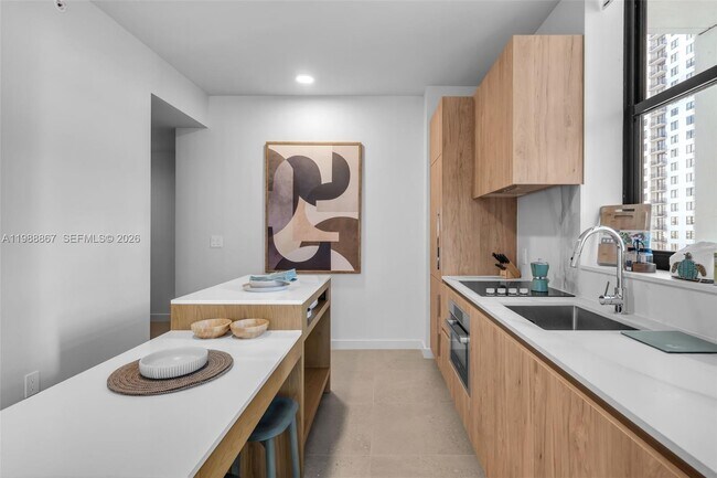 Building Photo - 601 N Miami Ave