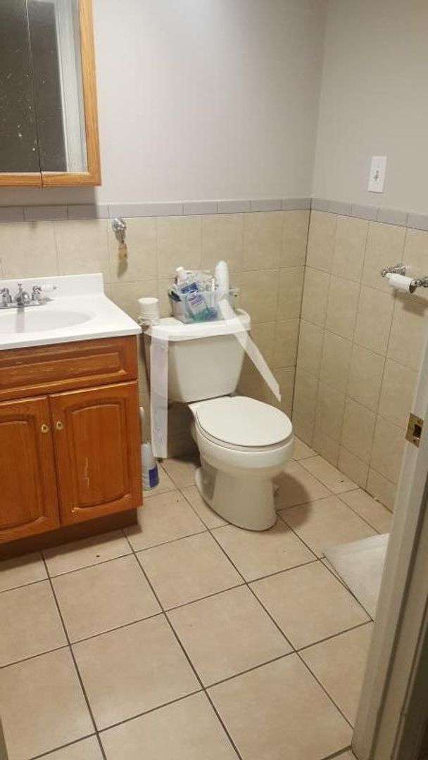 Building Photo - 6 Bed 3 Bath NEW ON THE MARKET 9/1/26 Move-In