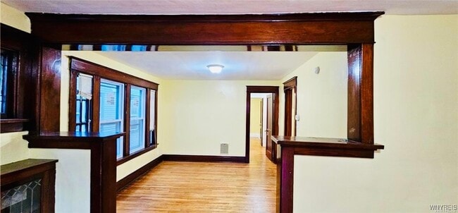 Building Photo - 320 Jewett Ave