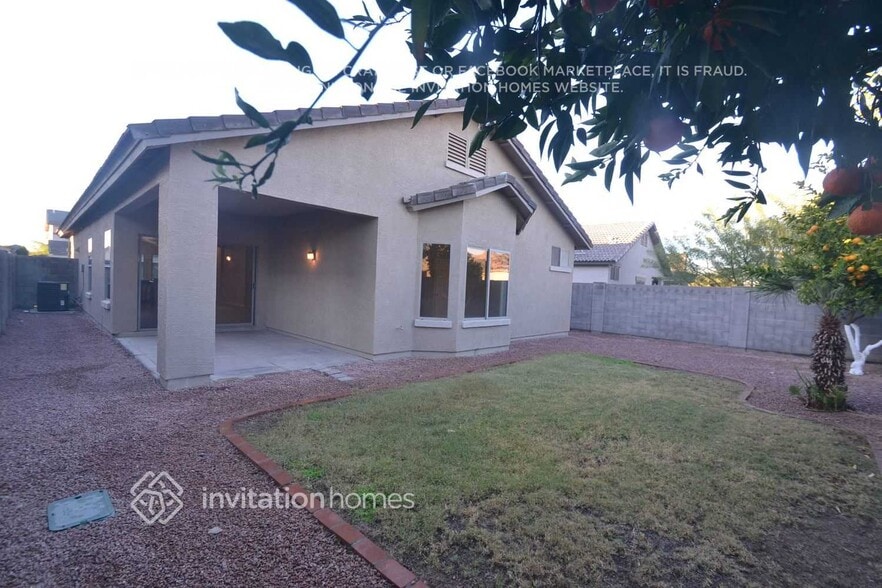 Building Photo - 12838 W Apodaca Dr