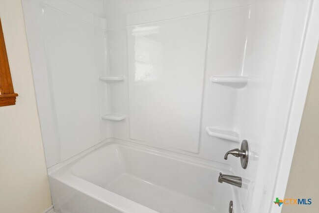 Building Photo - 1511 Ranch Rd 12