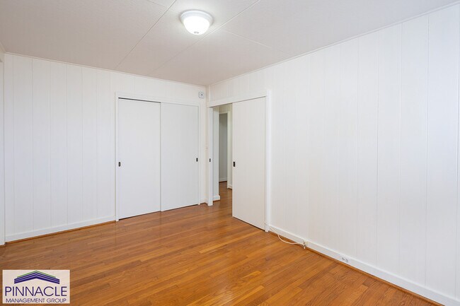 Building Photo - 378 Anolani St