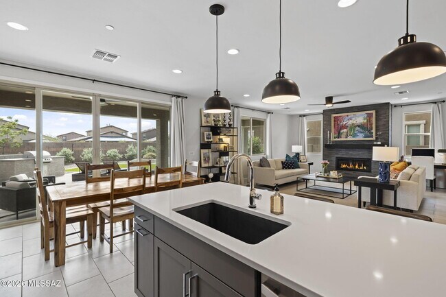 Building Photo - 10599 W Walker Brown Dr