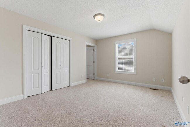 Building Photo - 438 Shamrock Dr