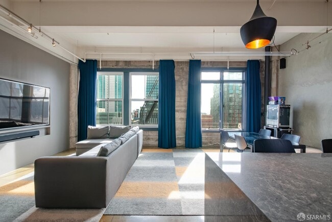 Building Photo - 2 Mint Plaza