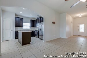 Building Photo - 7810 Creekshore Cove