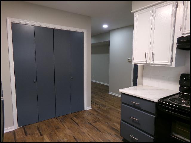 Building Photo - 408 W 4th St