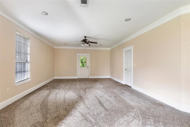 Building Photo - 108 Harbour Town Cir