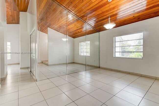 Building Photo - 14221 SW 106th Terrace