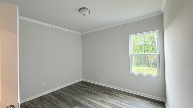 Building Photo - 125 Red Robin Rd
