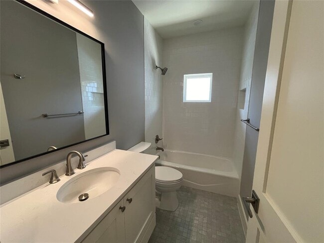 Building Photo - 3801 Tower View Ct