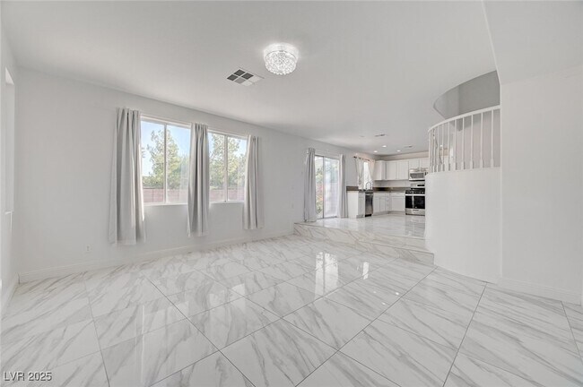 Building Photo - 9893 Canyon Peak Dr