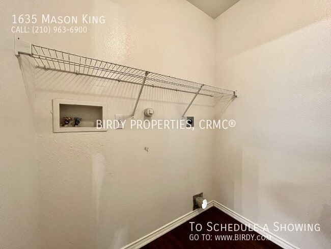 Building Photo - 1635 Mason King