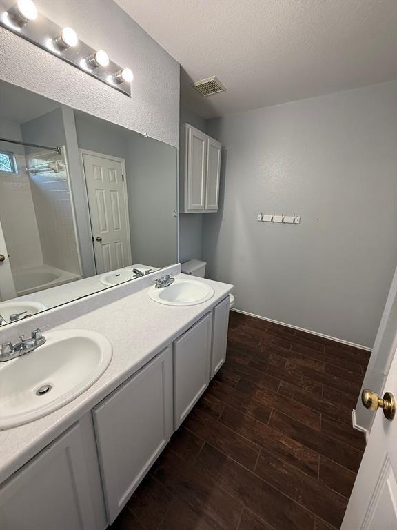 Building Photo - 612 Blair Ave