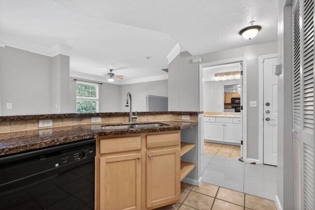 Building Photo - 175 Galicia Way