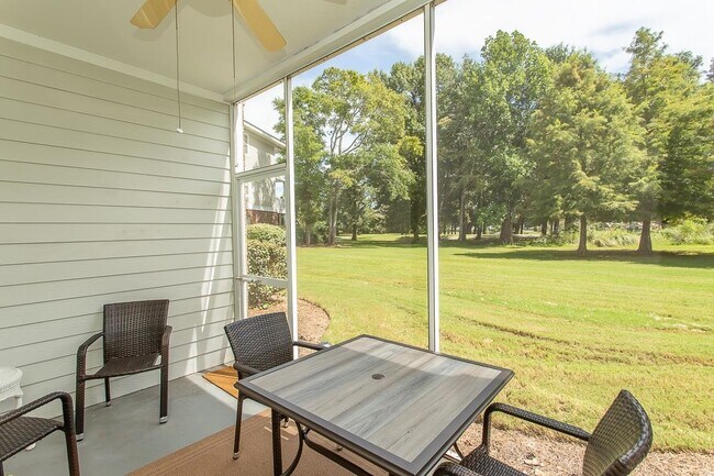 Building Photo - 5801 Oyster Catcher Dr