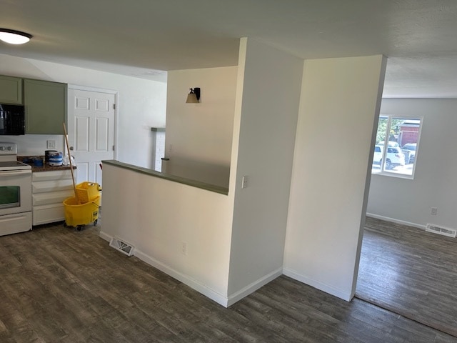 Building Photo - 1467 Meeker Dr