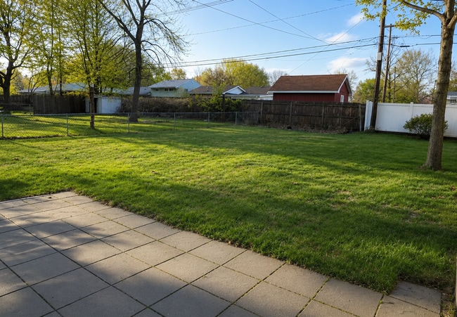 Building Photo - 1202 Cambridge Dr