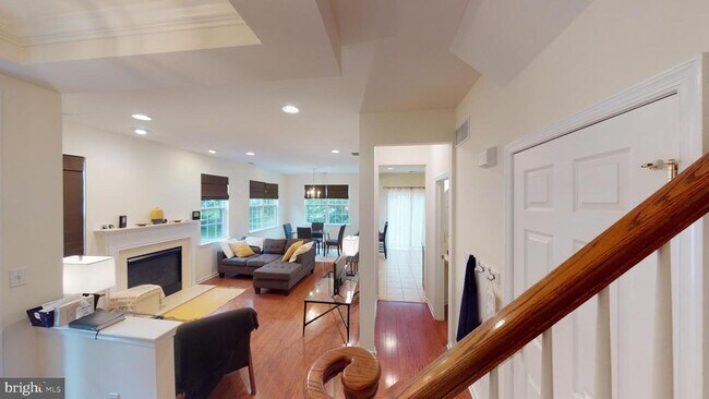 Building Photo - 206 Concord Pl