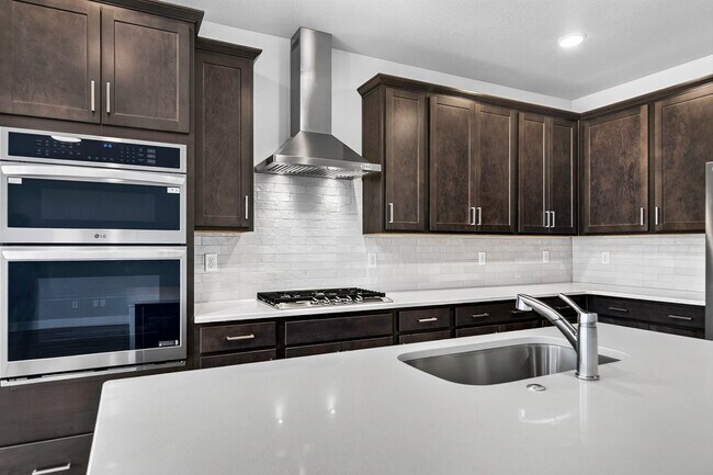 Building Photo - 10207 Waterton Cyn Wy