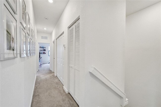 Building Photo - 242 SW 159th Ln