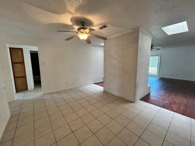 Building Photo - 1303 80th St