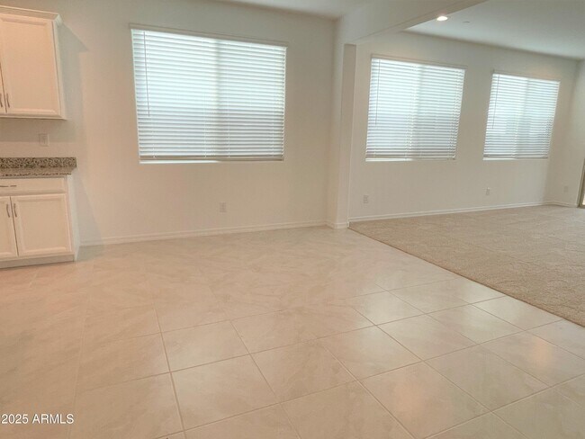 Building Photo - 13310 W Dale Ln