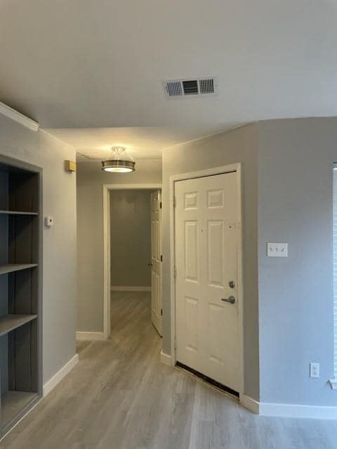 Building Photo - 12200 Thompkins Dr