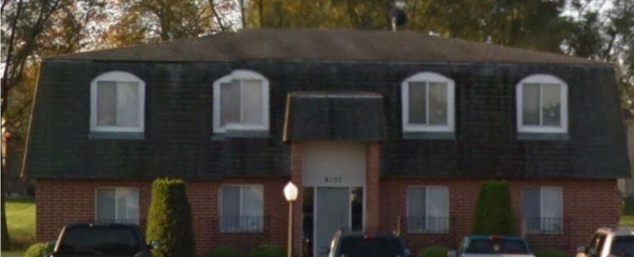 Building Photo - 8137 Pine Island Ter