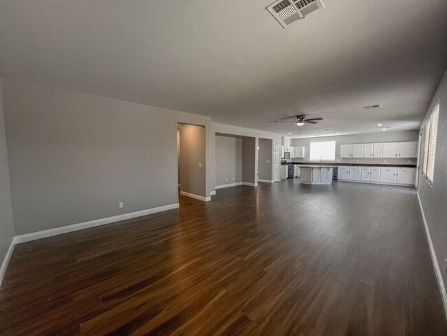 Building Photo - Stunning 5-Bedroom Home in Gated Community...
