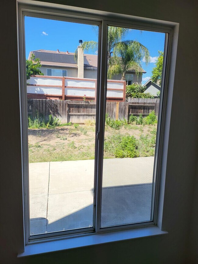 Building Photo - Three Bedroom and Three bathroom home and ...