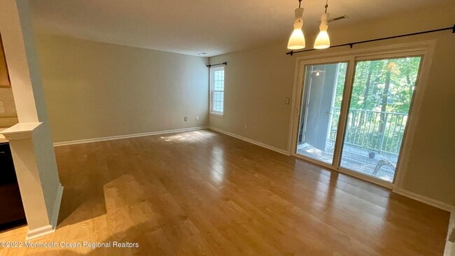 Building Photo - 124 Walden Cir