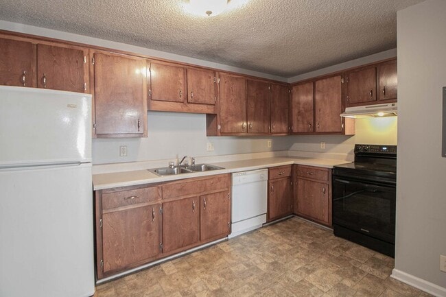 Building Photo - 145 Darlene Dr
