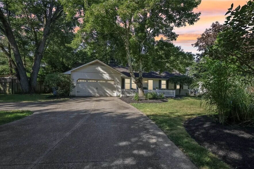 Building Photo - 244 Atterbury Blvd
