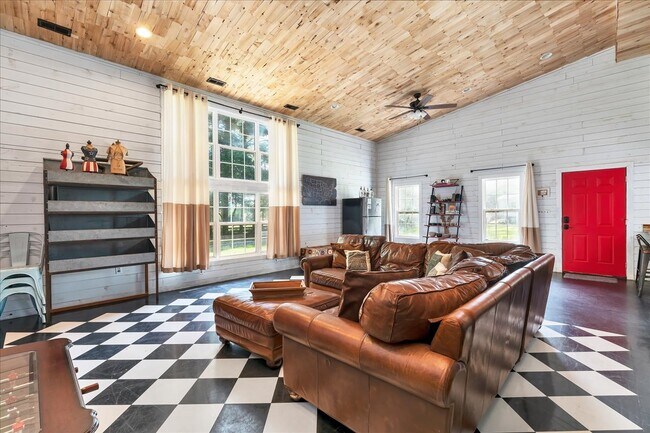 Building Photo - 2796 Camp Easter Rd