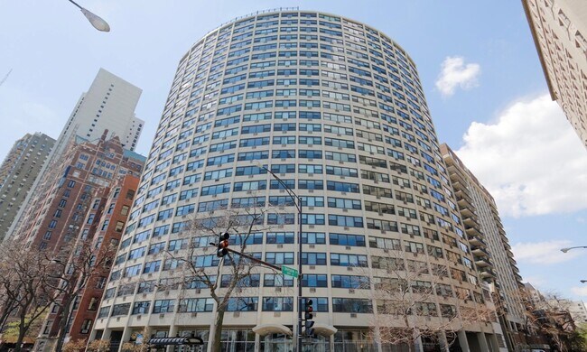 Primary Photo - 1150 N Lake Shore Dr