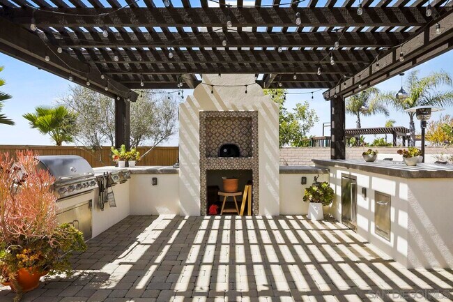 Building Photo - 15717 Montbury Pl